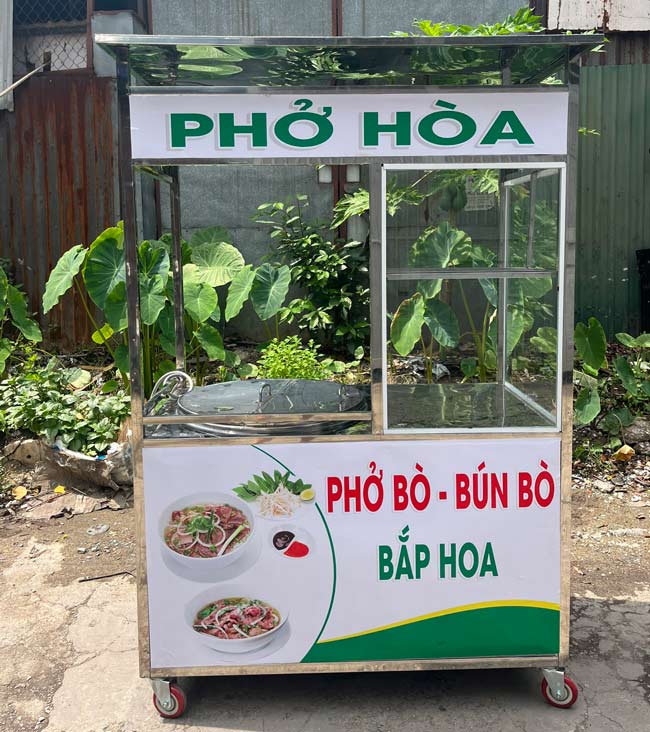 Tủ kính bán đồ ăn vặt